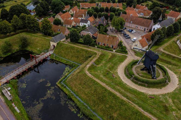 Bij De Friesche Poort Bourtange Exterior foto